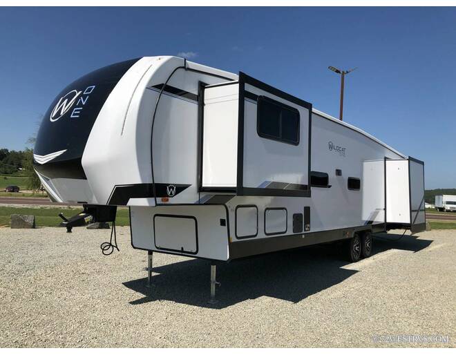 2024 Wildcat One 35FL Fifth Wheel at 72 West Motors and RVs STOCK# 004729 Photo 3