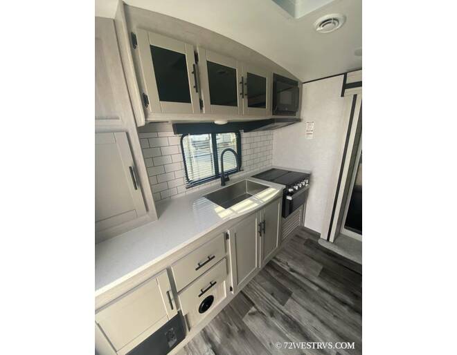2024 CrossRoads RV Sunset Trail Super Lite 256RK Travel Trailer at 72 West Motors and RVs STOCK# 350153 Photo 6