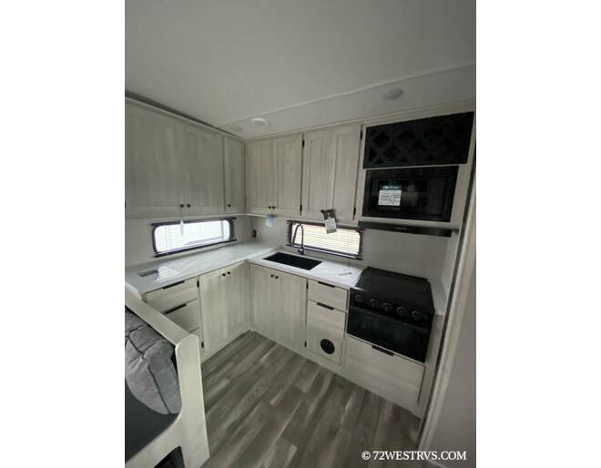 2024 Wildcat One 23RK Fifth Wheel at 72 West Motors and RVs STOCK# 004818 Photo 10