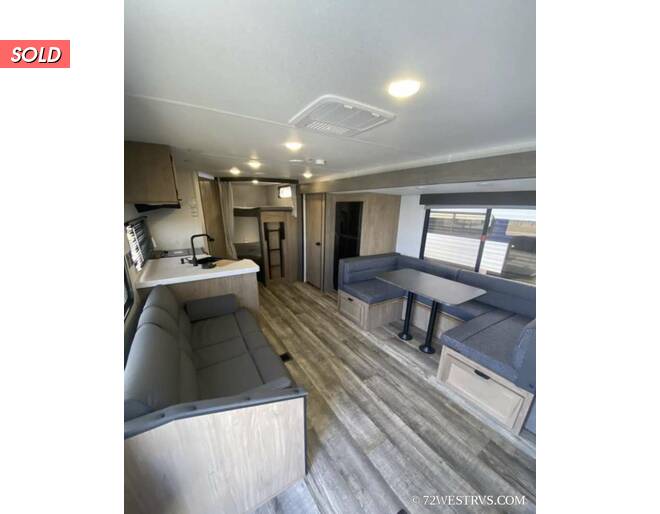 2024 Cherokee Grey Wolf Wolf Den 272BRB Travel Trailer at 72 West Motors and RVs STOCK# 163102 Photo 6