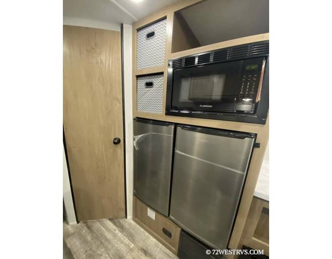 2024 Cherokee Grey Wolf Wolf Den 26EV Travel Trailer at 72 West Motors and RVs STOCK# 088979 Photo 14