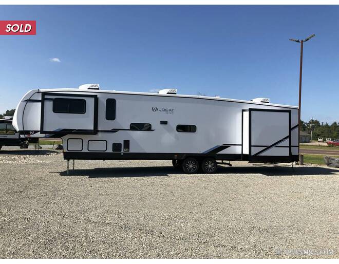 2024 Wildcat 35FL Fifth Wheel at 72 West Motors and RVs STOCK# 004750 Photo 4