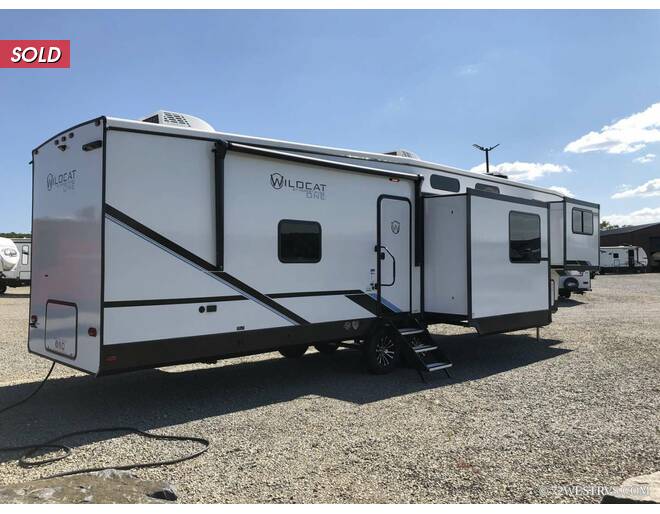 2024 Wildcat 35FL Fifth Wheel at 72 West Motors and RVs STOCK# 004750 Photo 6