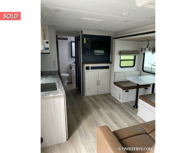 2024 Surveyor Legend 252RBLE Travel Trailer at 72 West Motors and RVs STOCK# 047186 Photo 5