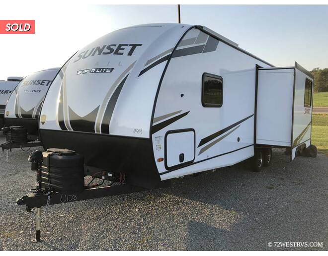 2024 CrossRoads RV Sunset Trail Super Lite 258RD Travel Trailer at 72 West Motors and RVs STOCK# 350158 Photo 4