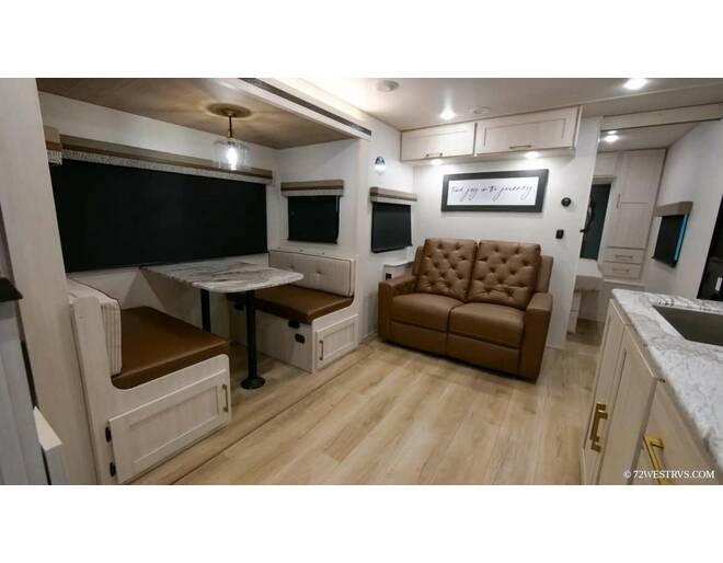 2024 Surveyor Legend 252RBLE Travel Trailer at 72 West Motors and RVs STOCK# 048050 Photo 5