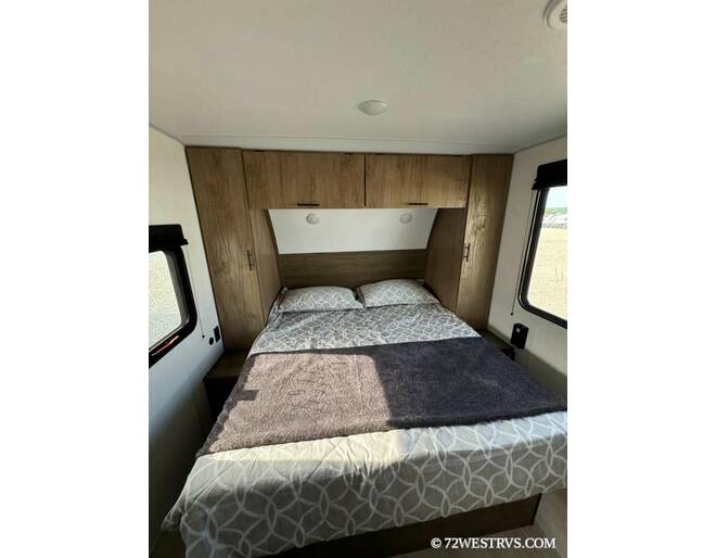 2025 Cherokee Grey Wolf 26LK Travel Trailer at 72 West Motors and RVs STOCK# 091164 Photo 14