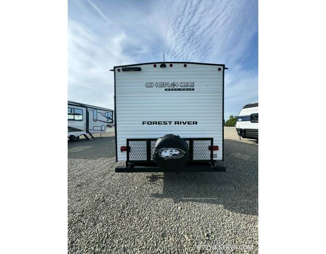 2025 Cherokee Grey Wolf 26LK Travel Trailer at 72 West Motors and RVs STOCK# 091164 Photo 16