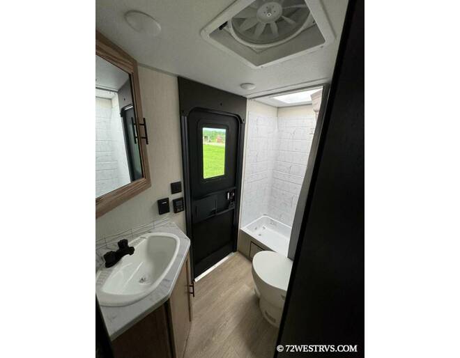 2025 Cherokee Grey Wolf 26DBH Travel Trailer at 72 West Motors and RVs STOCK# 091293 Photo 19