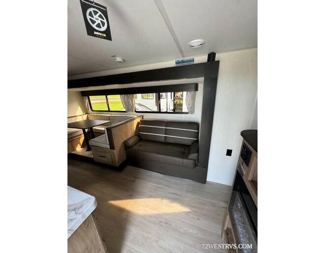 2025 Cherokee Grey Wolf 26DBH Travel Trailer at 72 West Motors and RVs STOCK# 091293 Photo 9