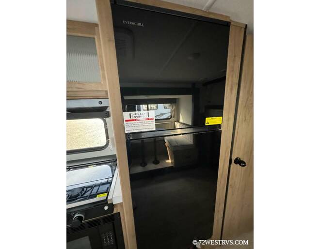 2025 Cherokee Grey Wolf 26DBH Travel Trailer at 72 West Motors and RVs STOCK# 091293 Photo 12