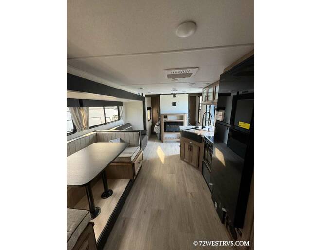 2025 Cherokee Grey Wolf 26DBH Travel Trailer at 72 West Motors and RVs STOCK# 091293 Photo 18