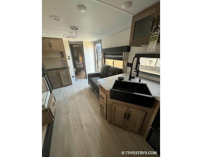 2025 Cherokee Grey Wolf 26SS Travel Trailer at 72 West Motors and RVs STOCK# 164637 Photo 12