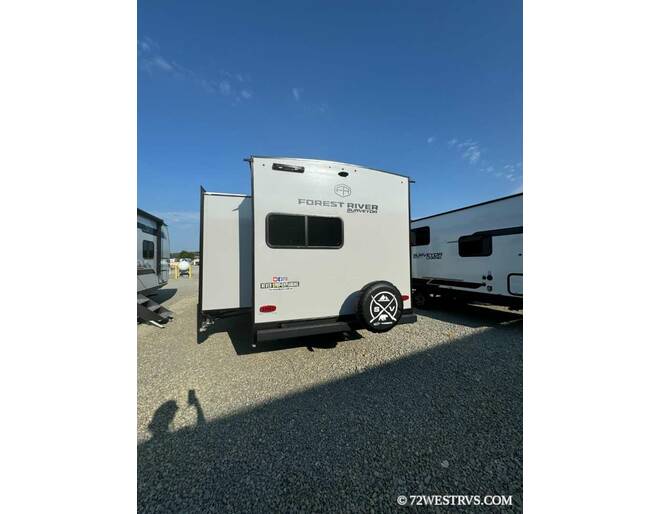 2025 Surveyor Legend 204MKLE Travel Trailer at 72 West Motors and RVs STOCK# 049318 Photo 4