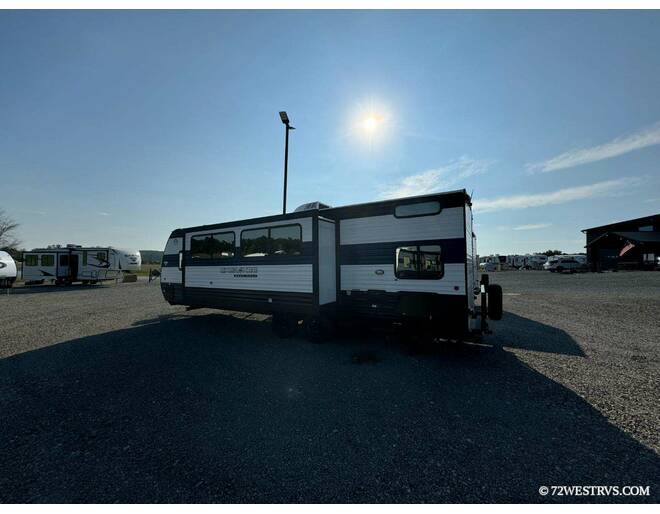 2025 Cherokee Grey Wolf 26DBH Travel Trailer at 72 West Motors and RVs STOCK# 091395 Photo 4