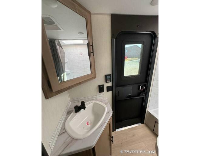 2025 Cherokee Grey Wolf 26DBH Travel Trailer at 72 West Motors and RVs STOCK# 091395 Photo 10