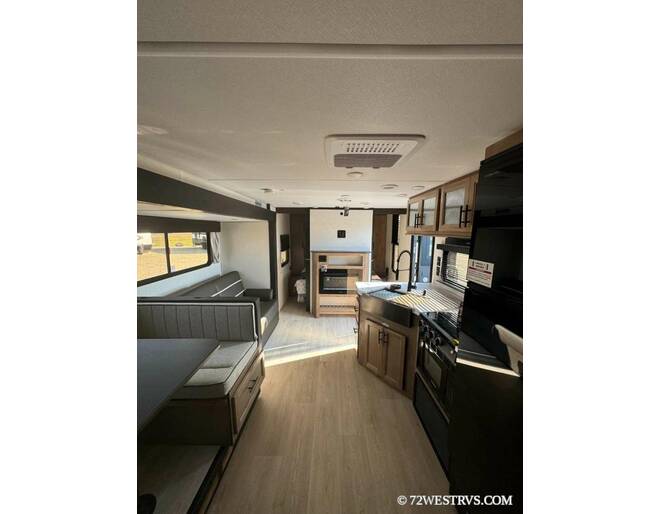 2025 Cherokee Grey Wolf 26DBH Travel Trailer at 72 West Motors and RVs STOCK# 091395 Photo 14