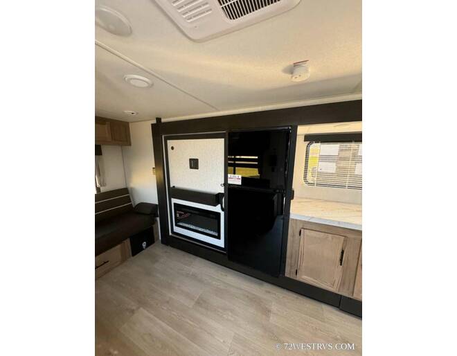 2025 Cherokee Grey Wolf 27LH Travel Trailer at 72 West Motors and RVs STOCK# 164655 Photo 8