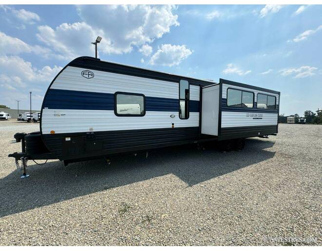 2025 Cherokee Grey Wolf 29TE Travel Trailer at 72 West Motors and RVs STOCK# 164849 Photo 4