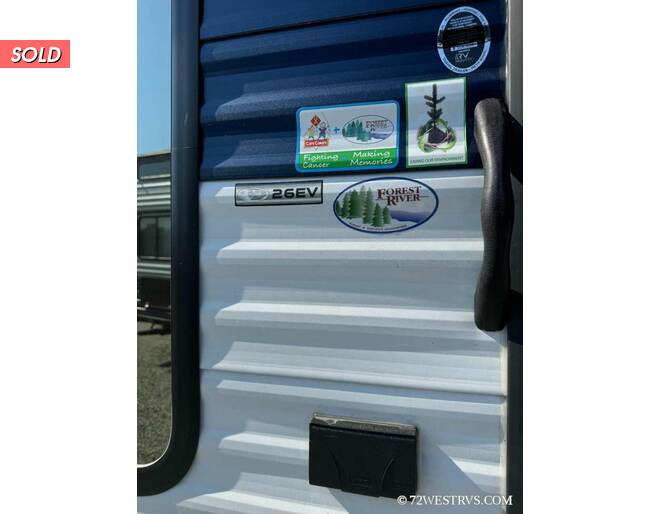 2024 Cherokee Grey Wolf Wolf Den 26EV Travel Trailer at 72 West Motors and RVs STOCK# 088544 Photo 3