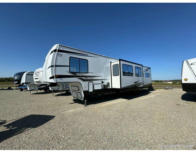 2025 Cherokee Wolf Pack Limited Toy Hauler 350PACK15 Fifth Wheel at 72 West Motors and RVs STOCK# 223068 Photo 22