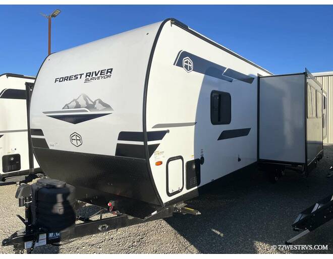 2025 Surveyor Legend X 32CAMP Travel Trailer at 72 West Motors and RVs STOCK# 050149 Photo 3