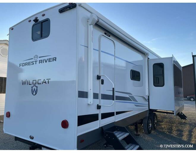 2025 Wildcat 35FUN Fifth Wheel at 72 West Motors and RVs STOCK# 005165 Photo 5